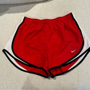 Women’s Nike Tempo Shorts 3”
